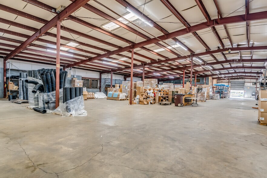 More Photos Of 3601 Wetumpka Hwy, Montgomery Warehouse For Lease