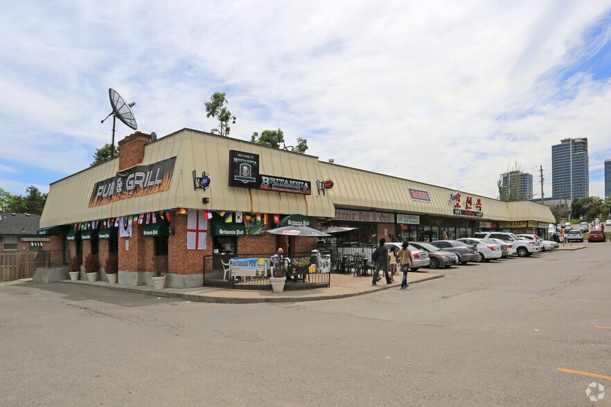 More Photos Of 7345-7359 Yonge St, Markham General Retail For Sale