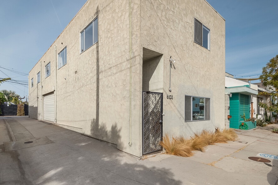 Primary Photo Of 503 Boccaccio Ave, Venice Loft Creative Space For Lease