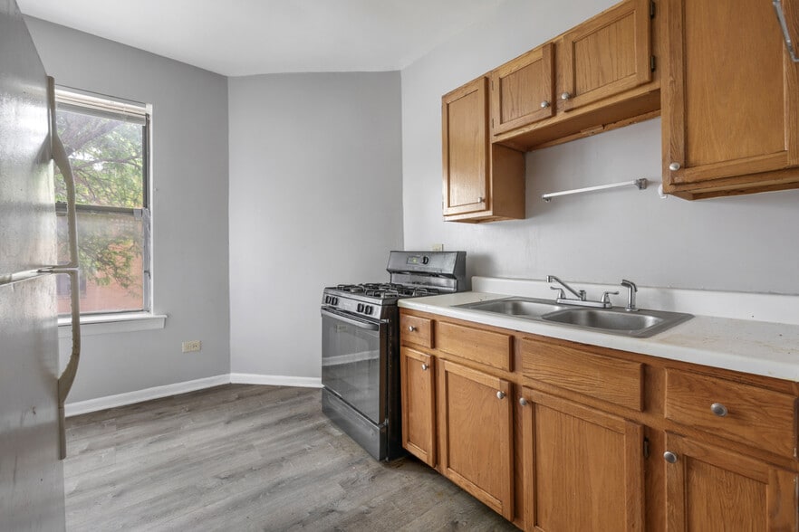 More Photos Of 5501 W Quincy St, Chicago Apartments For Sale