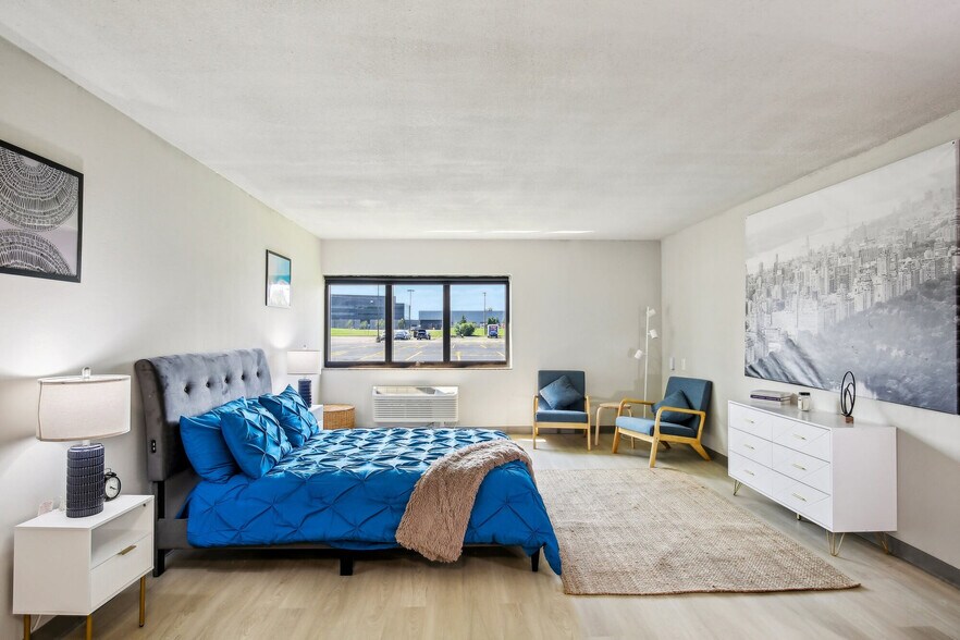 More Photos Of 34911 Van Dyke Ave, Sterling Heights Apartments For Lease