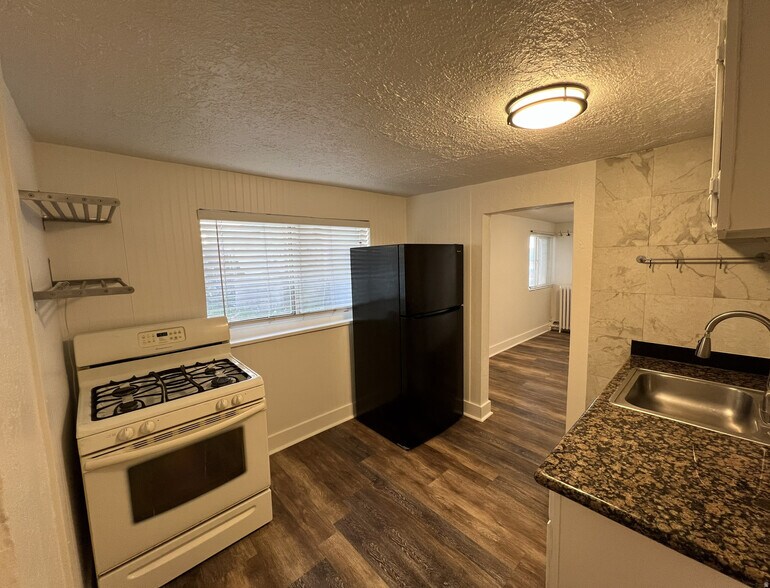 More Photos Of 457 S 500 E, Provo Apartments For Sale