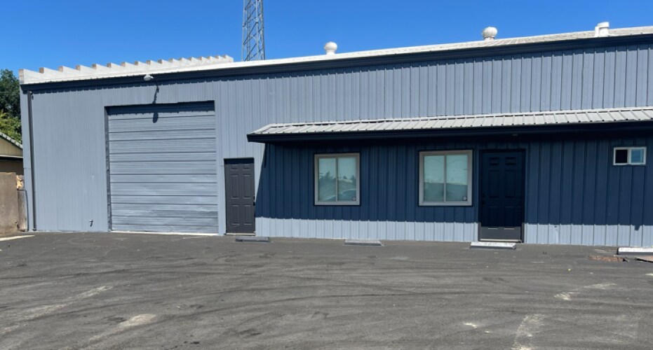 More Photos Of 7120 McCurdy Ln, Sacramento Warehouse For Lease