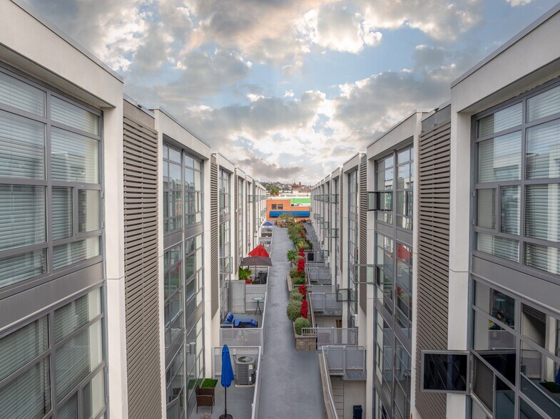 More Photos Of 2015 Hancock St, San Diego Apartments For Sale