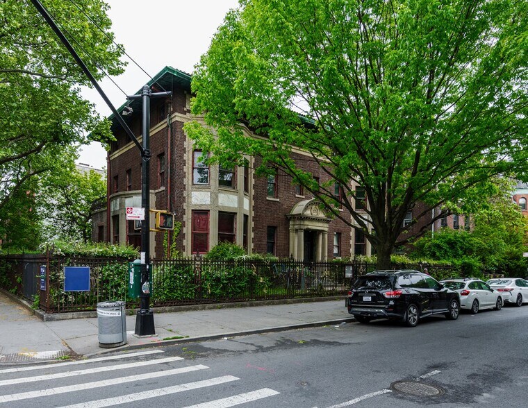 More Photos Of 375 Stuyvesant Ave, Brooklyn Office Residential For Sale