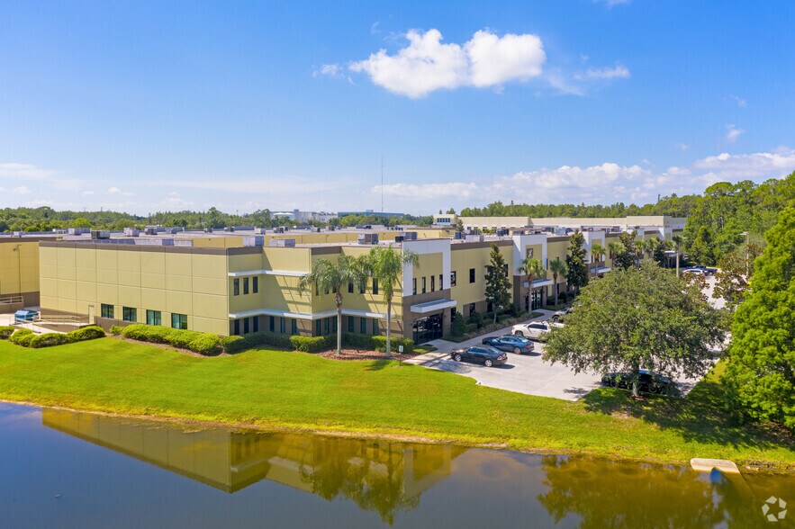 More Photos Of 640 Brooker Creek Blvd, Oldsmar Light Distribution For Lease