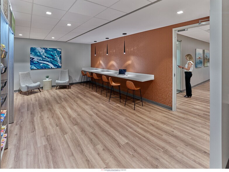 More Photos Of 100 Berwyn Park, Berwyn Unknown For Lease