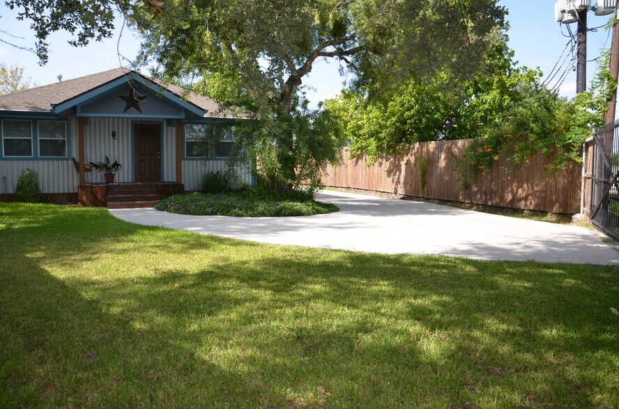 More Photos Of , Houston Specialty For Sale