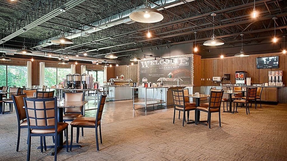 More Photos Of 8514 State Highway 76, Branson West Hotel For Sale