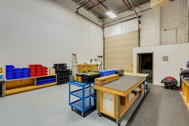 More Photos Of 3620 29th St NE, Calgary Warehouse For Sale