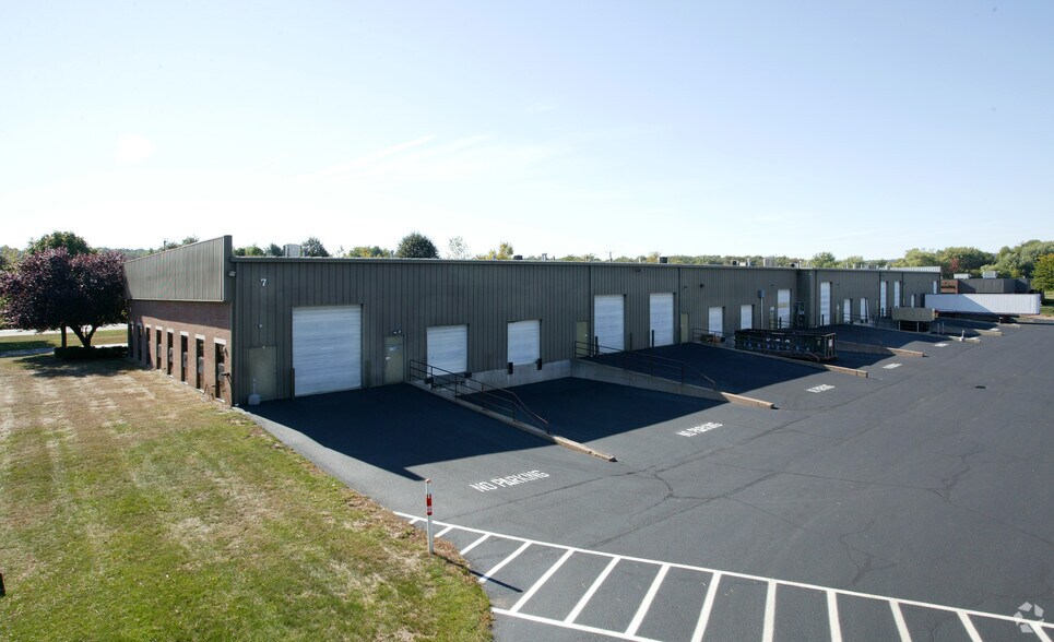 More Photos Of 7 Kripes Rd, East Granby Flex For Lease