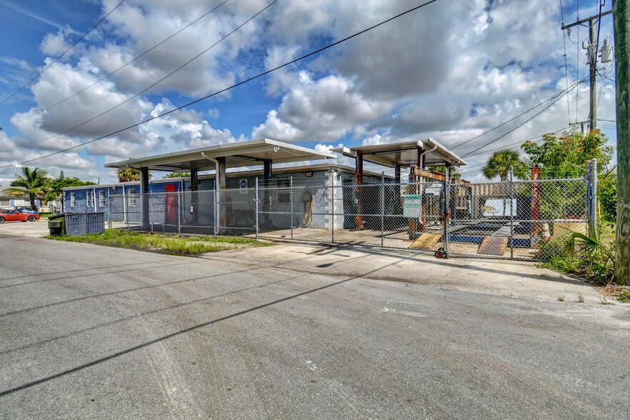 More Photos Of 502 NE 3rd St, Boynton Beach Auto Repair For Sale