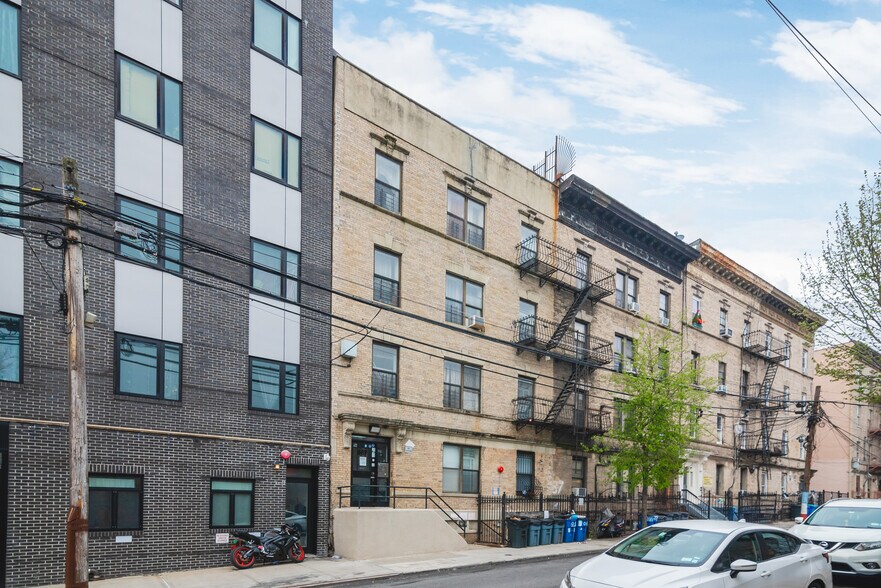 More Photos Of 987 Summit Ave, Bronx Apartments For Sale