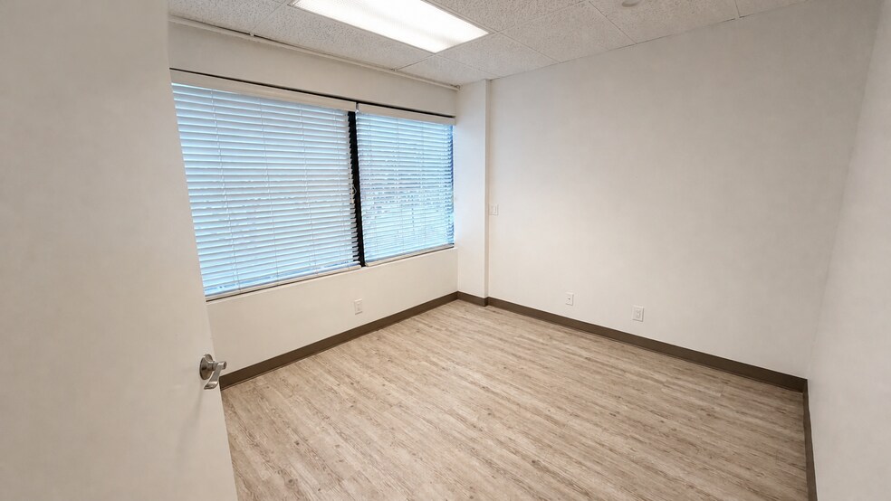 More Photos Of 5610 PGA Blvd, Palm Beach Gardens Medical For Sale