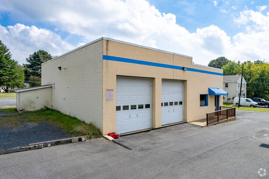 More Photos Of 3326 Forge Hill Rd, Street General Retail For Sale