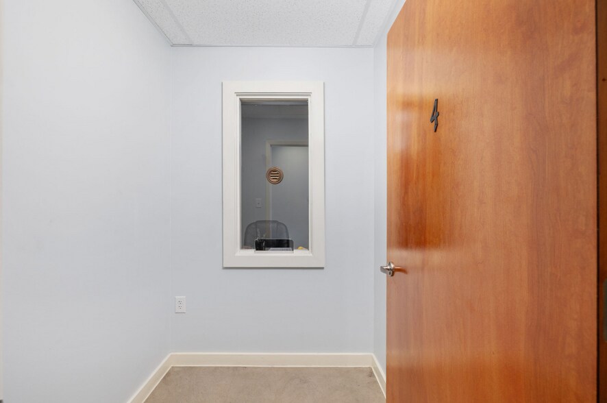 More Photos Of 3251 Harry Wurzbach Rd, San Antonio Medical For Lease