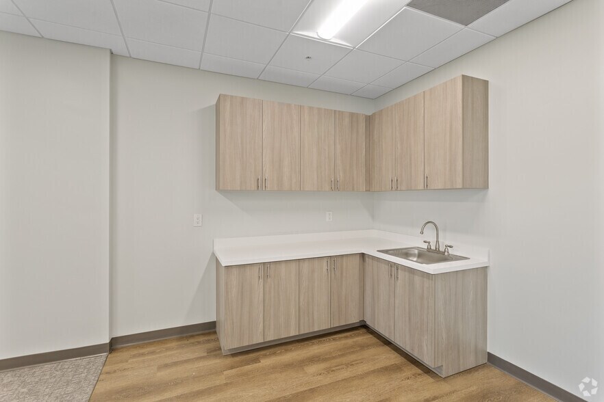 More Photos Of 319 Clematis St, West Palm Beach Office For Lease