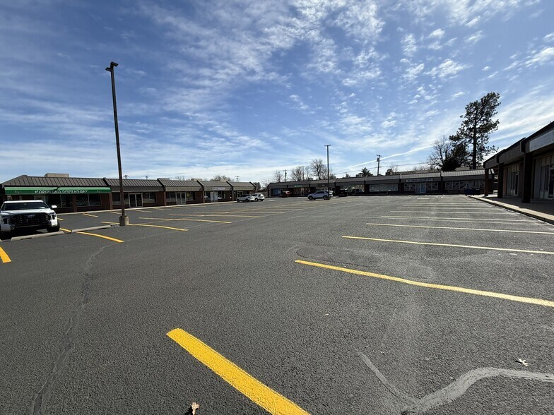 More Photos Of 6810-6816 NW 23rd St, Bethany Freestanding For Sale