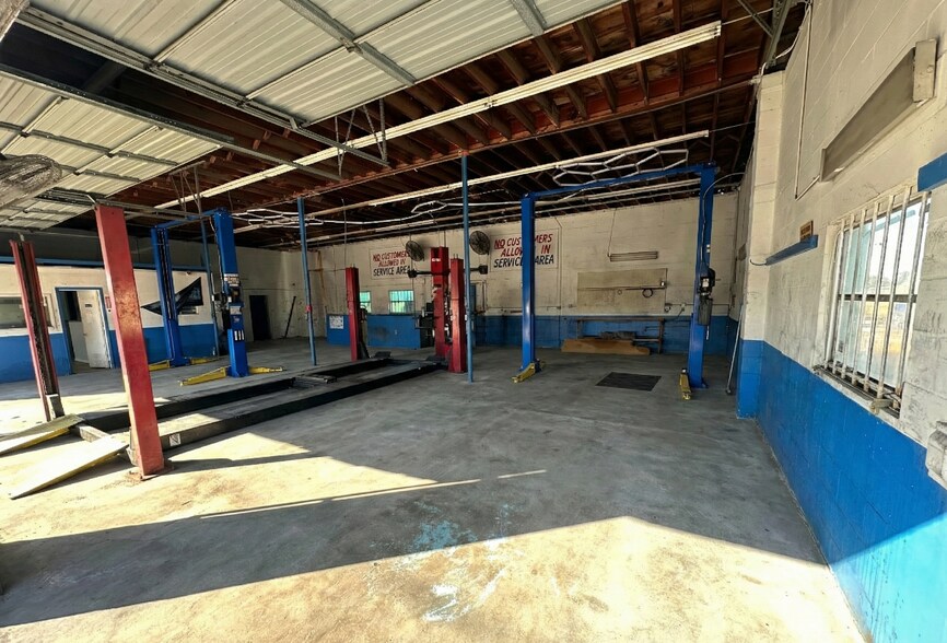 More Photos Of 13243 US Hwy 19, Hudson Auto Repair For Sale