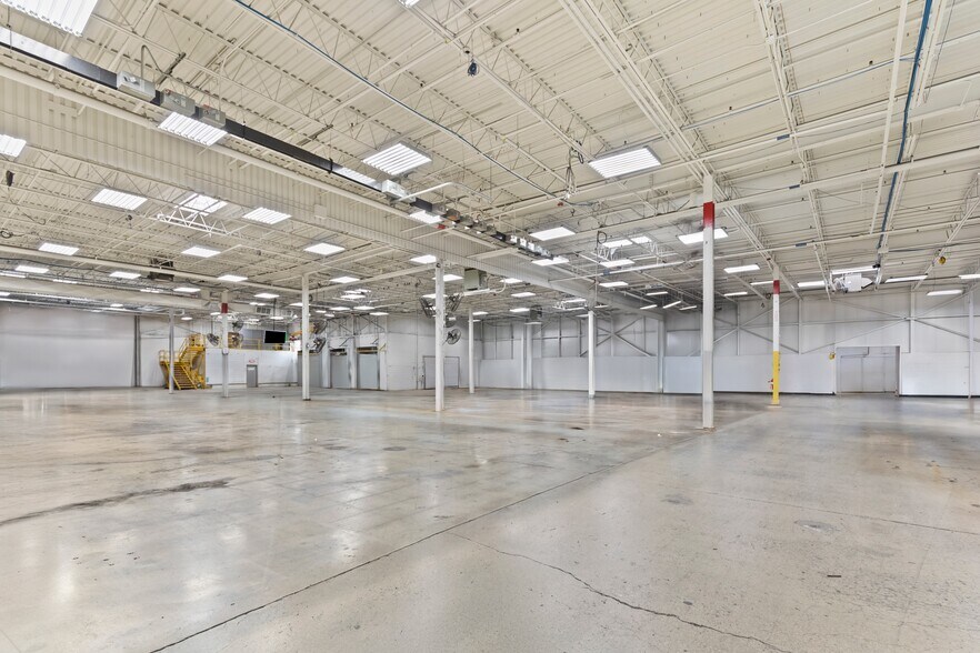 More Photos Of 2700 Product Dr, Rochester Hills Warehouse For Sale