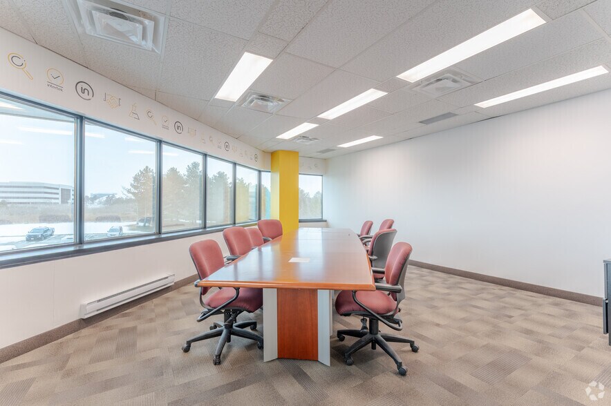 More Photos Of 2233 Argentia Rd, Mississauga Office For Lease