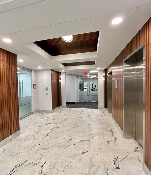 More Photos Of 4250 Veterans Memorial Hwy, Holbrook Office For Lease