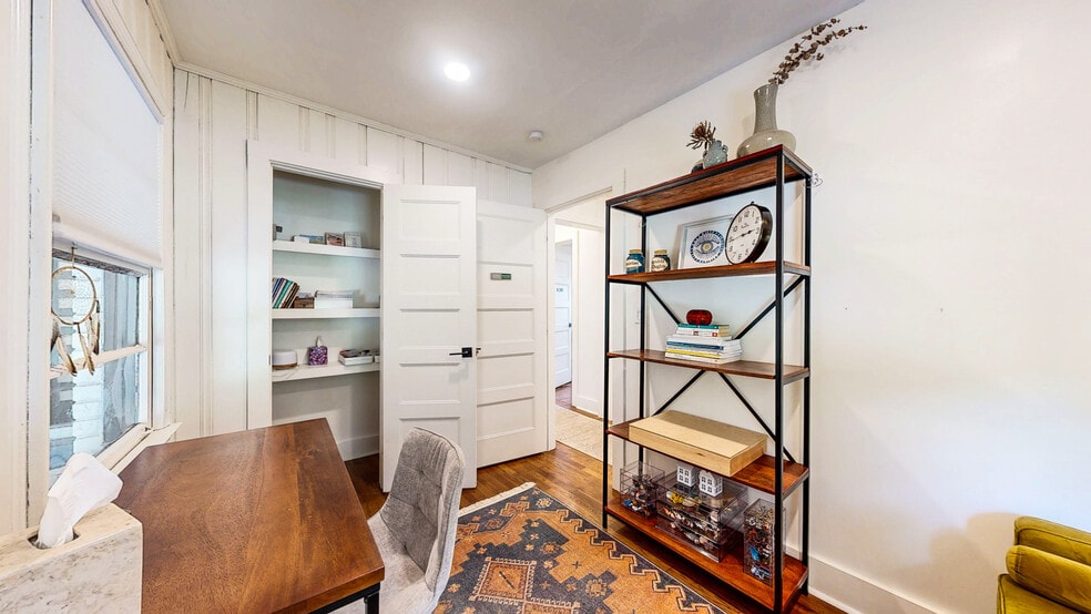 More Photos Of 3232 Memorial Dr, Decatur Office For Sale