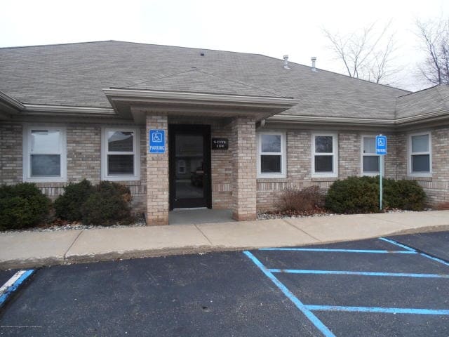 More Photos Of 839 S Cedar St, Mason Medical For Sale