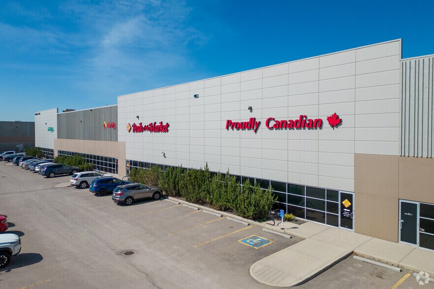 More Photos Of 10761 25th St NE, Calgary Distribution For Lease