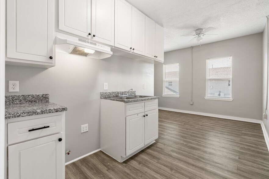 More Photos Of 8221 Brumblay St, Houston Multifamily For Sale