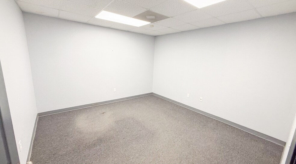 More Photos Of 3611 E State Highway 158, Midland Unknown For Lease