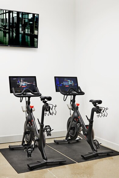 More Photos Of 6900 N Dallas Pky, Plano Office For Lease