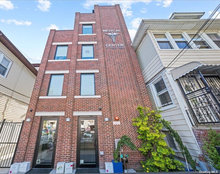 Primary Photo Of 3712 92nd St, Jackson Heights Medical For Lease
