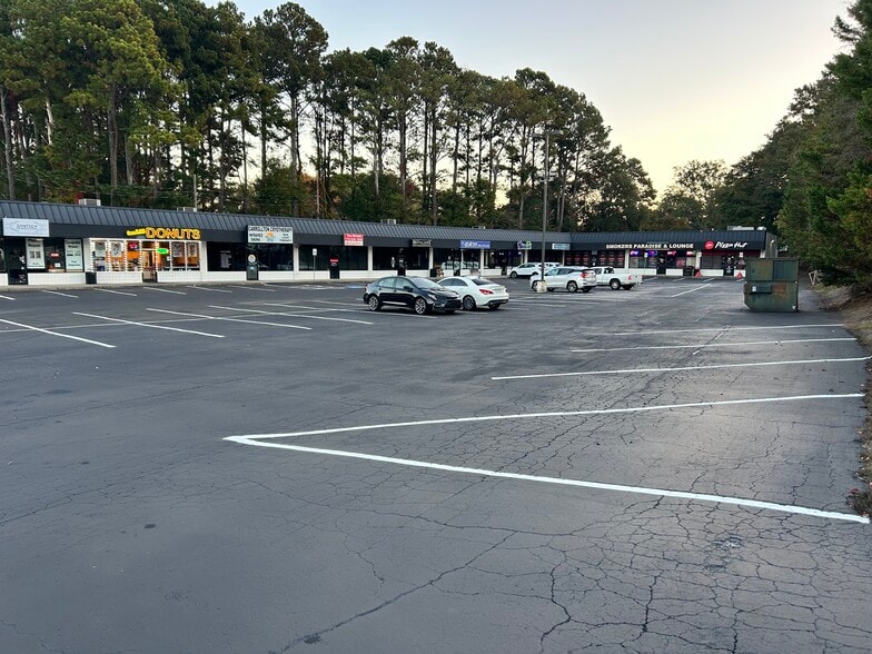 More Photos Of 928 S Park St, Carrollton Storefront Retail Office For Lease