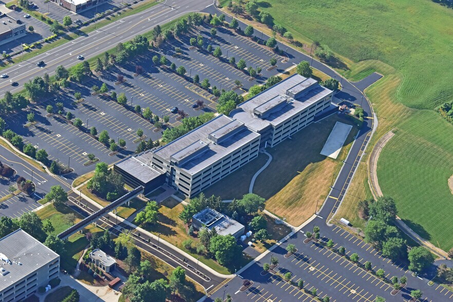 More Photos Of 9555-9595 Springboro Pike, Miamisburg Office For Lease