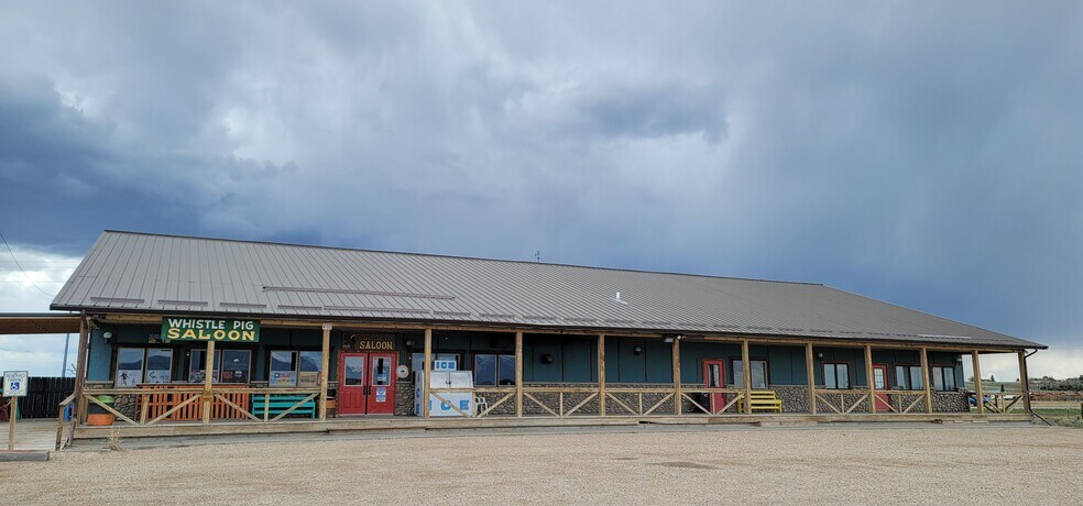 Primary Photo Of 2000 Hwy 130, Saratoga General Retail For Sale