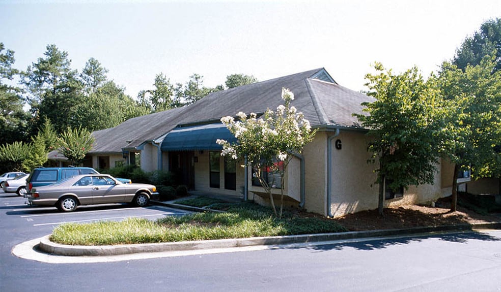 More Photos Of 875 Old Roswell Rd, Roswell Office For Sale
