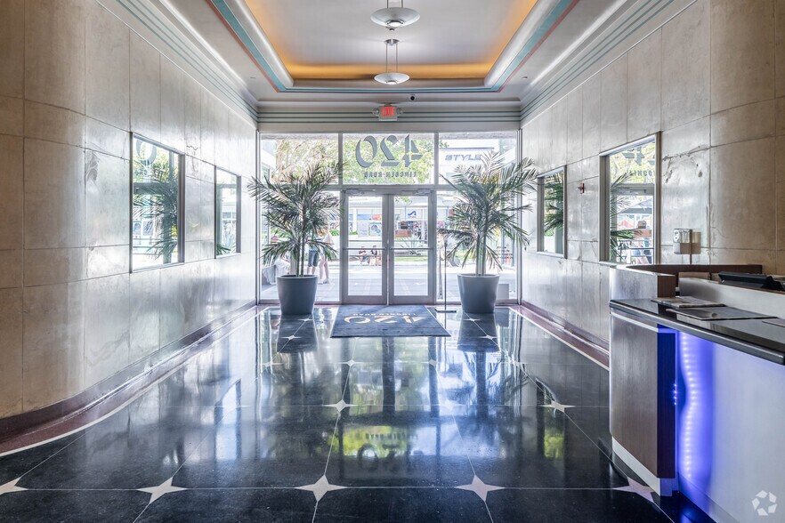 More Photos Of 420 Lincoln Rd, Miami Beach Loft Creative Space For Lease