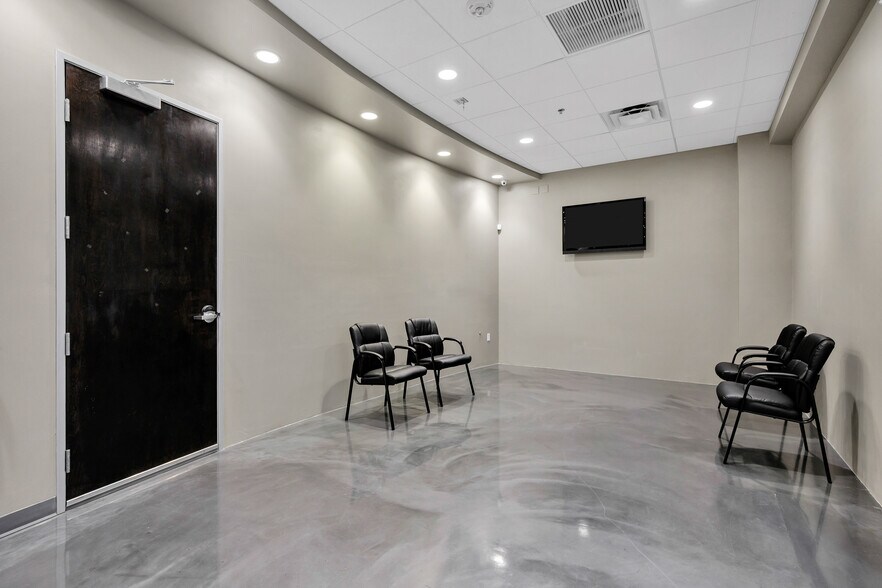 More Photos Of 7010 E Chauncey Ln, Phoenix Medical For Sale
