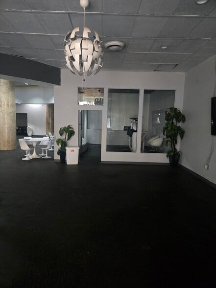 More Photos Of 120 E Market St, Indianapolis Office For Lease