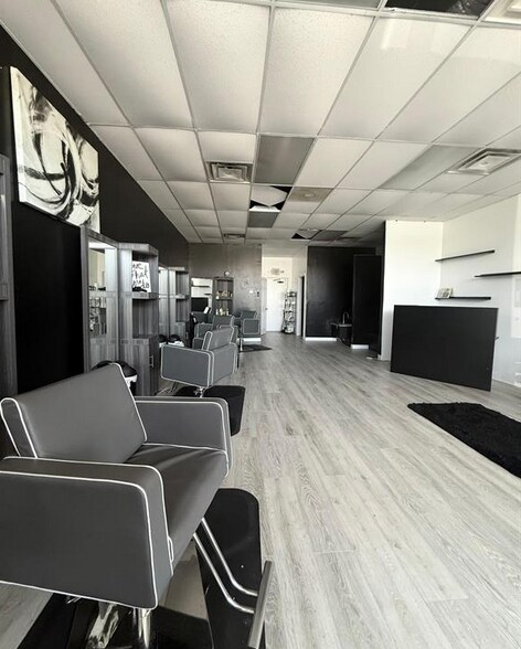 More Photos Of 25241-25251 Eureka Rd, Taylor Storefront Retail Office For Lease