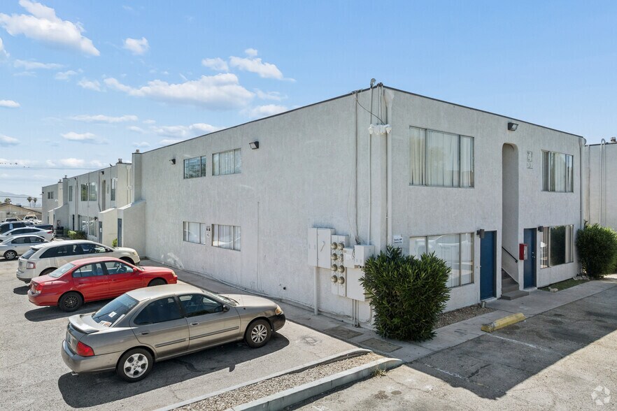 More Photos Of 5800 Bromley Ave, Las Vegas Apartments For Sale
