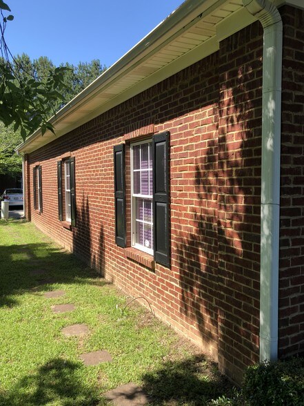 More Photos Of 4124 Chattahoochee Ter, Duluth Office For Sale