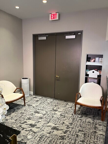 More Photos Of 428-444 N Bedford Dr, Beverly Hills Medical For Lease