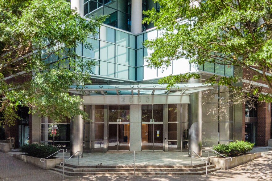 More Photos Of 2000 15th St N, Arlington Coworking Space