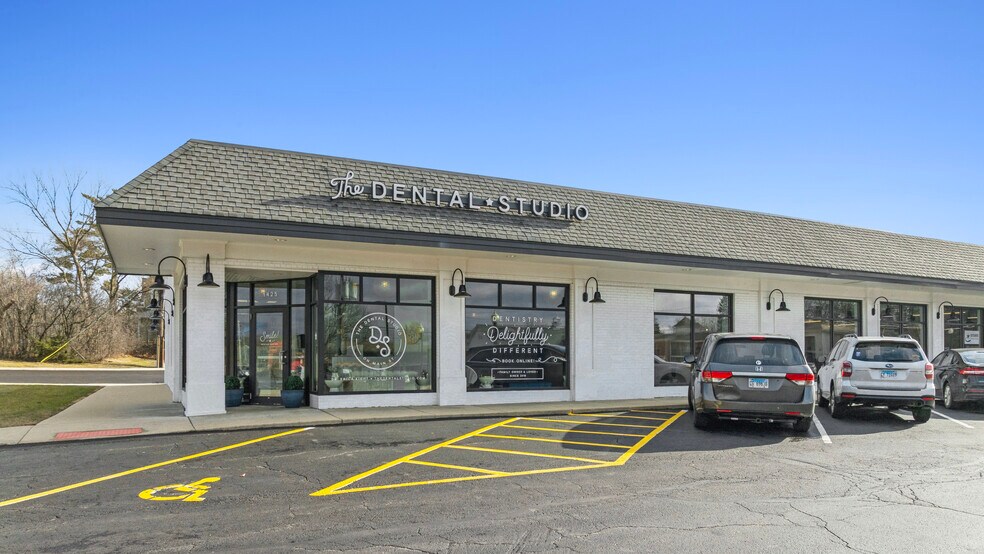 More Photos Of 1403-1425 N Main St, Wheaton General Retail For Sale