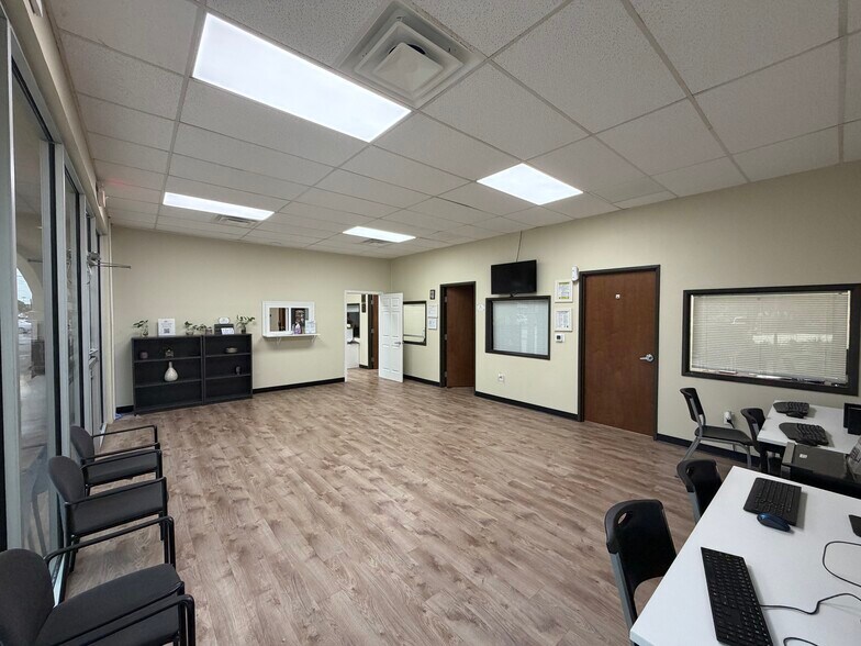 More Photos Of 901 N Sylvania Ave, Fort Worth Freestanding For Sale