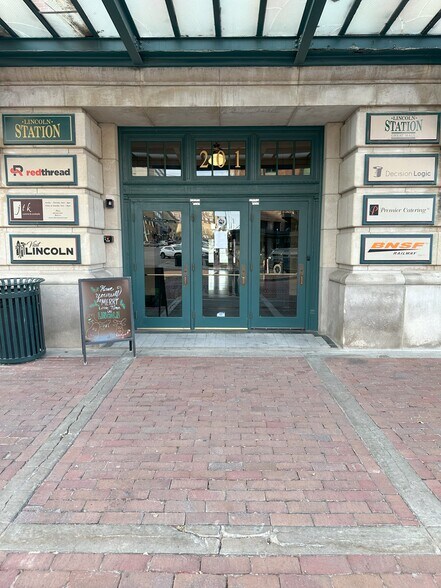 More Photos Of 201 N 7th St, Lincoln Office For Sale