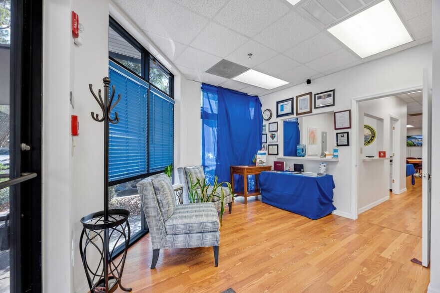 More Photos Of 13220-13280 N 56th St, Temple Terrace Medical For Sale