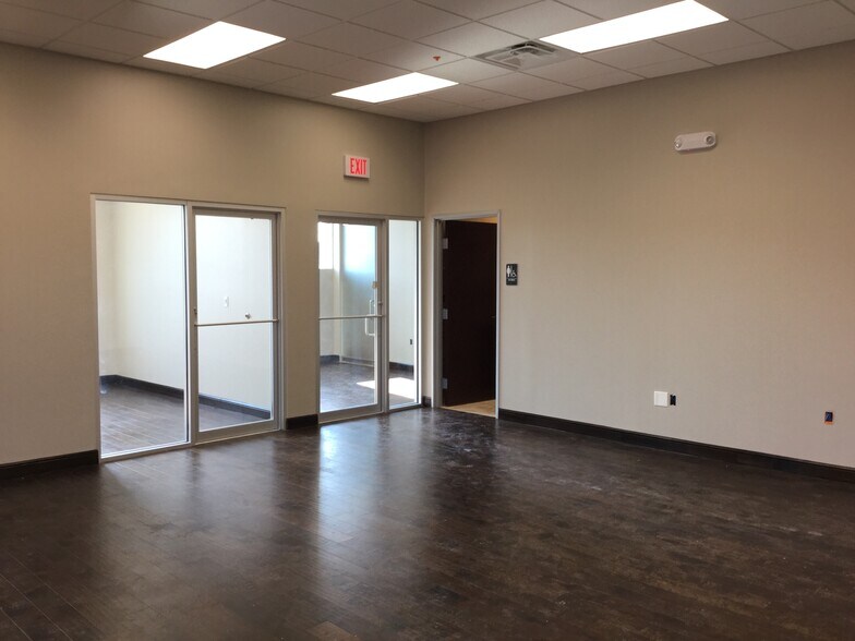 More Photos Of 7709 San Jacinto Pl, Plano Loft Creative Space For Sale